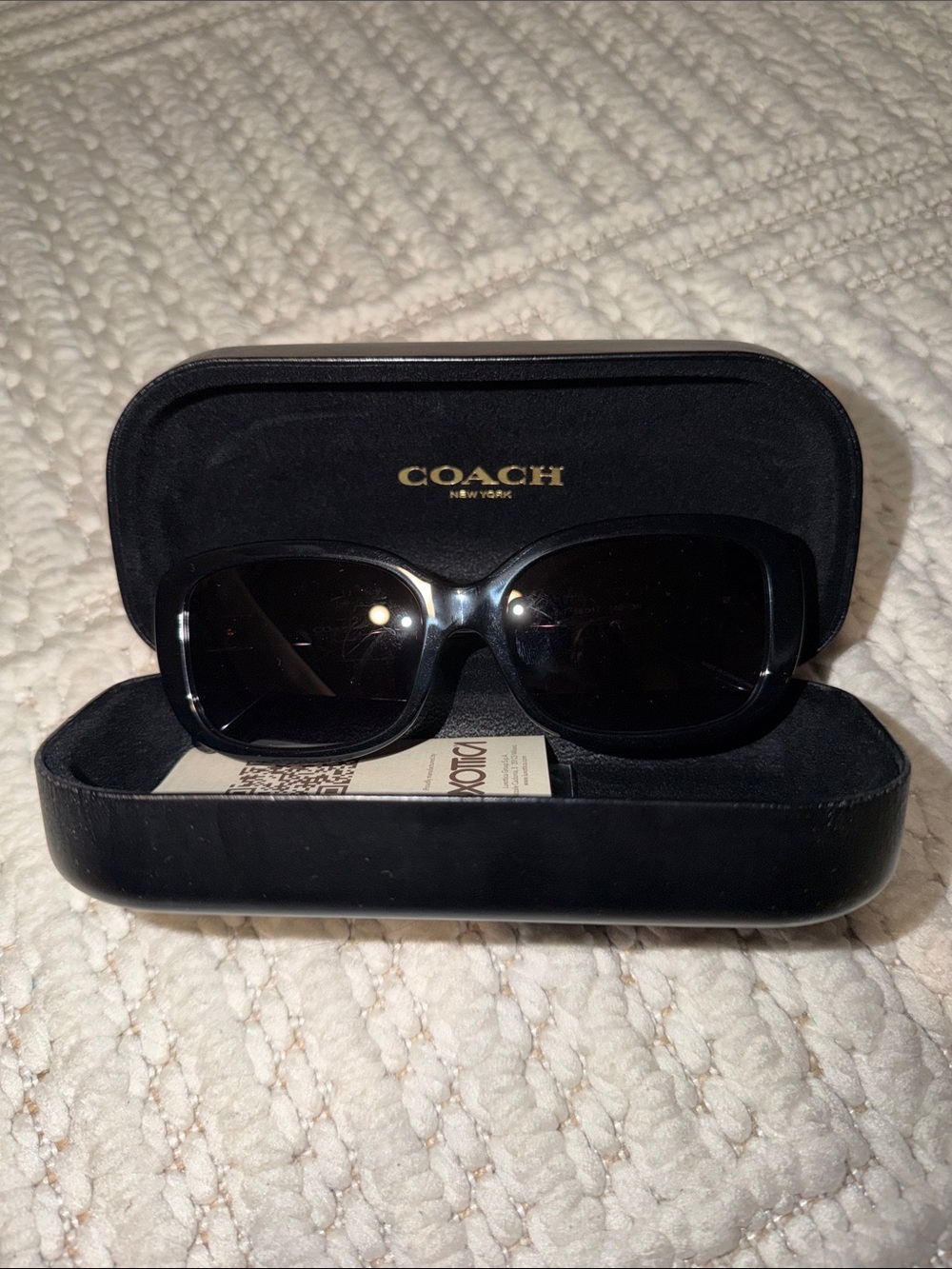 Coach Women's Sunglasses with Branded Case (NEW)